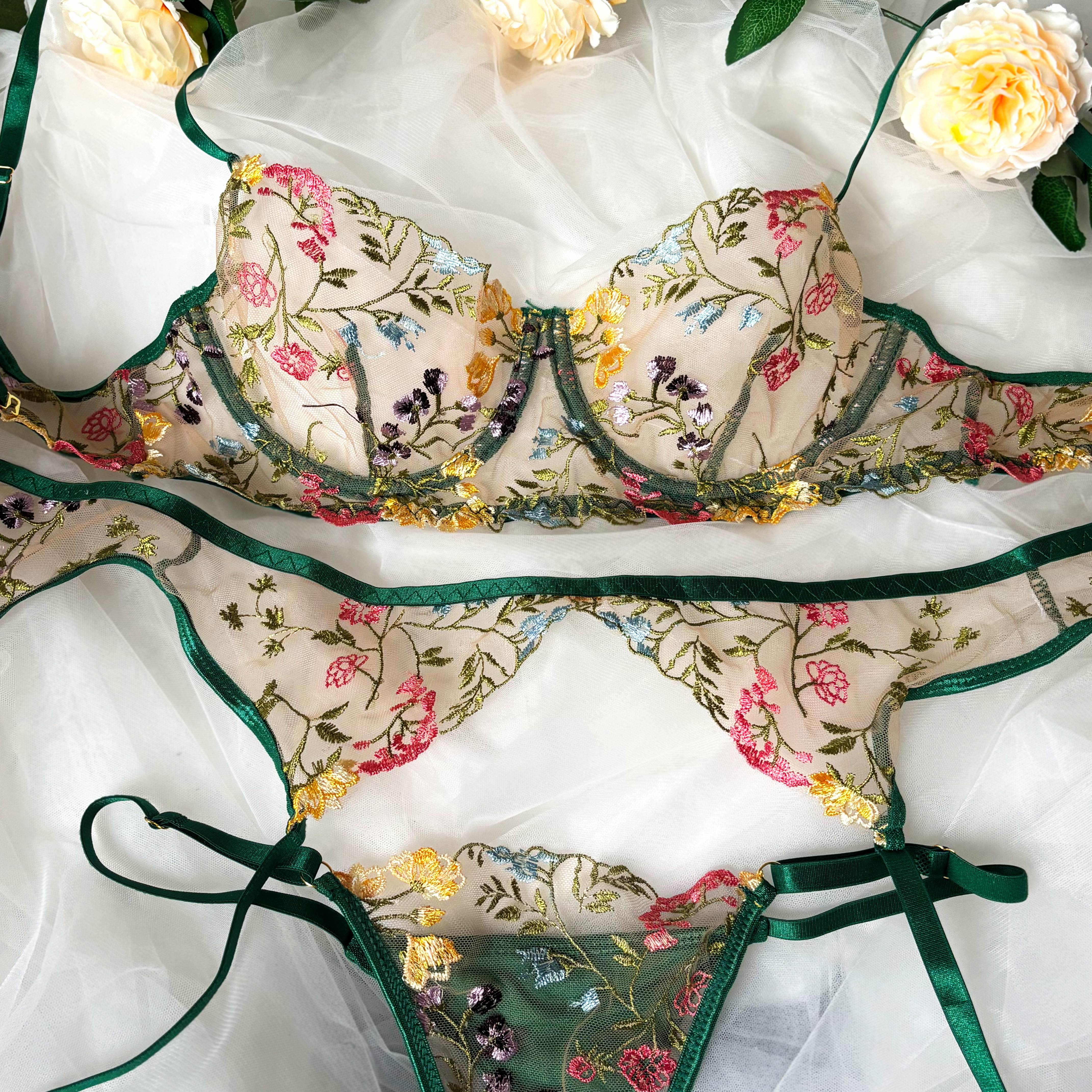 Belle Blossom Dreiteiliges Dessous-Set - Waldgrün